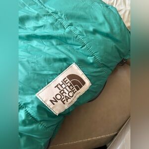 The North Face green Sleeping Bag adult/outdoors/camping